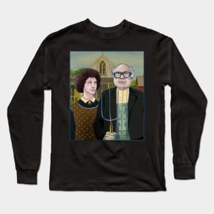 American Gothic with Danny DeVito and Rhea Perlmann Long Sleeve T-Shirt